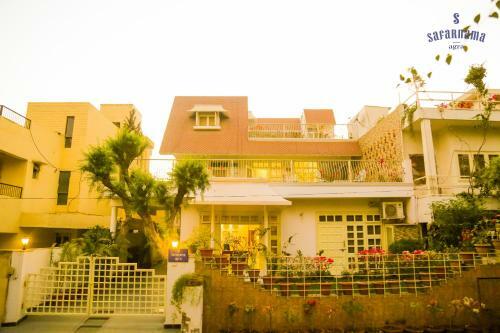 Bed & Breakfast Safarnama Agra