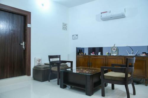 Aradhana's Home Stay