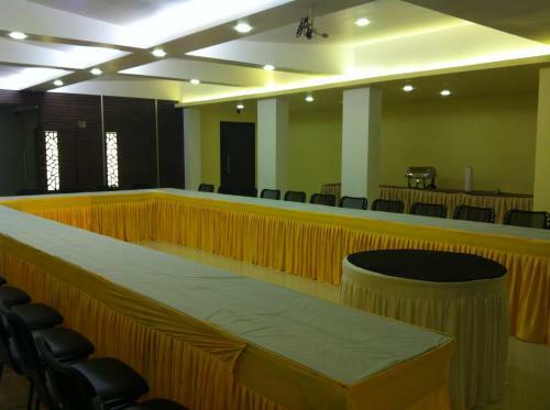 Hotel Pristine Residency