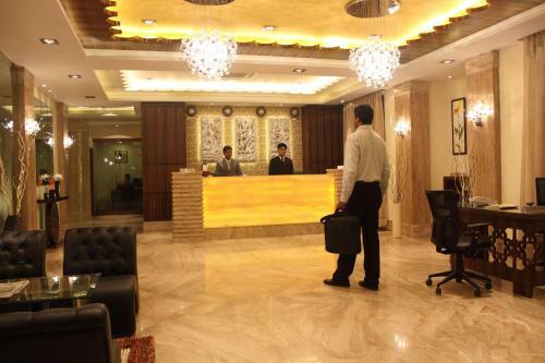 Hotel Pristine Residency