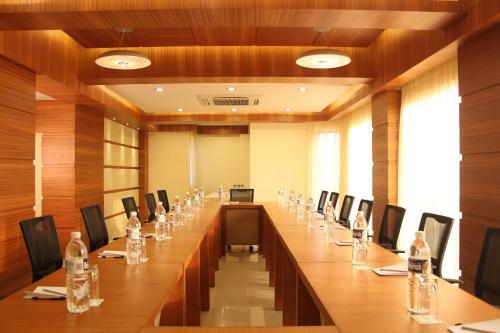 Hotel Pristine Residency