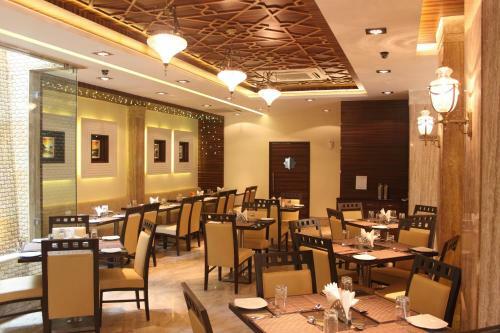Hotel Pristine Residency