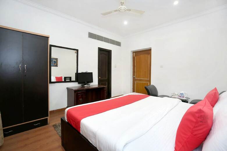 Hotel Punnu International