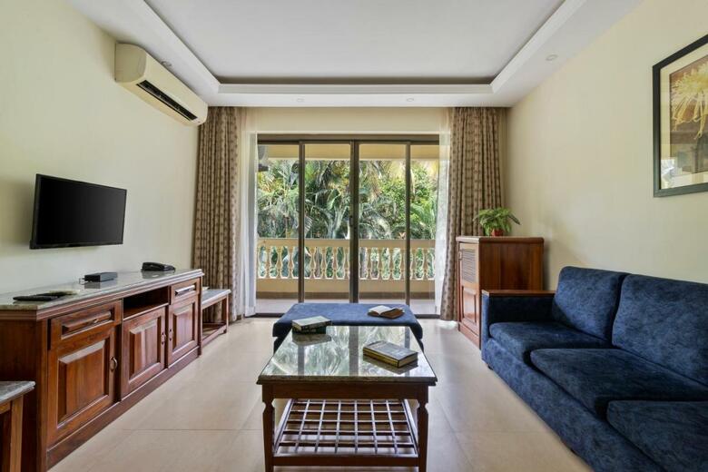 Hotel de Mandarin Beach Resort Suites & Villas, Candolim