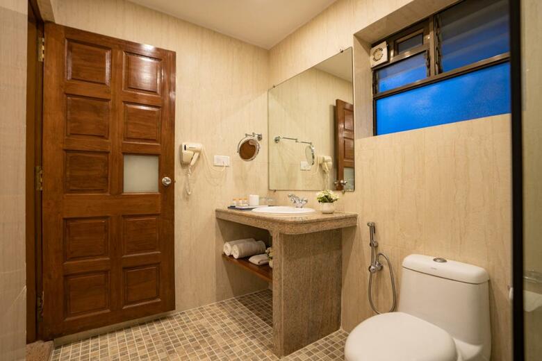 Hotel de Mandarin Beach Resort Suites & Villas, Candolim