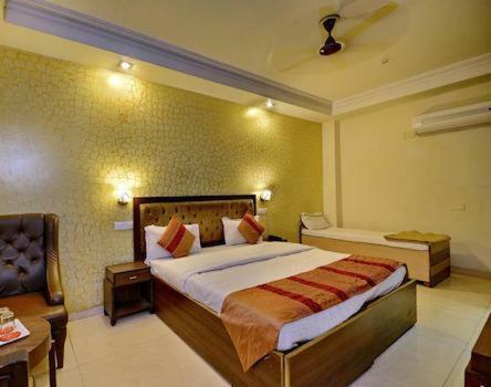 Hotel Diamond Inn