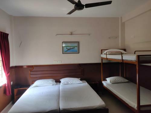 Hotel Maple Regency