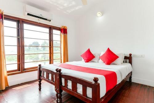 Hotel Shivaganga Houseboat