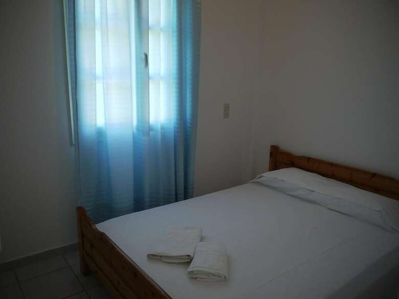 Hotel Crystal Rooms