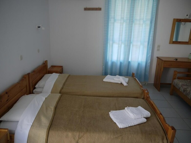 Hotel Crystal Rooms
