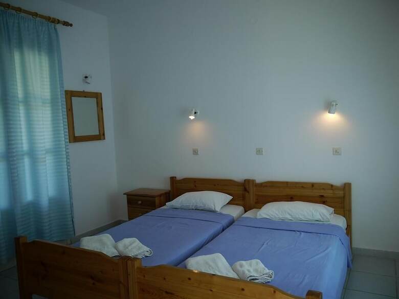 Hotel Crystal Rooms