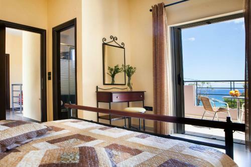 Skala Villa Sleeps 6 Pool Wifi