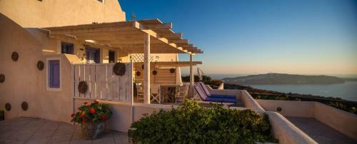 Villa Aegagros Caldera Houses