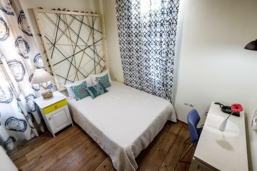 Hostal Kapodistrias Hotel
