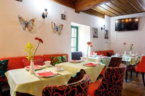 Hostal Kapodistrias Hotel