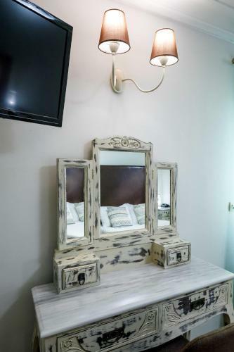 Hostal Kapodistrias Hotel