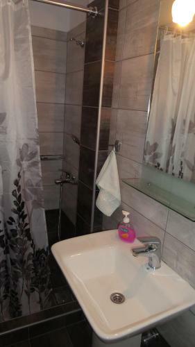 Hostal House Roula