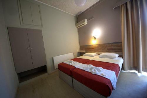 Bikakis Family Apartments