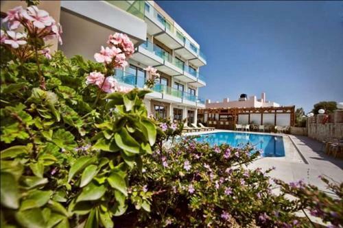 Aparthotel Crystal Bay Hotel