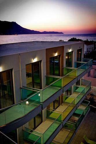 Aparthotel Crystal Bay Hotel