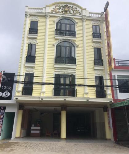 Bac Nam Central Station Hotel