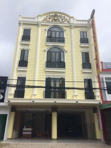 Bac Nam Central Station Hotel