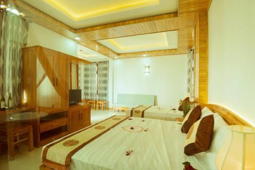 Riverside Plum Garden Homestay
