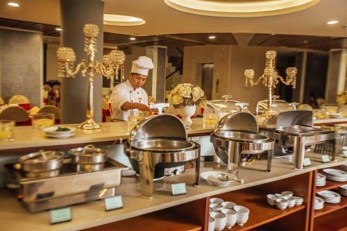 Muong Thanh Vinh Hotel