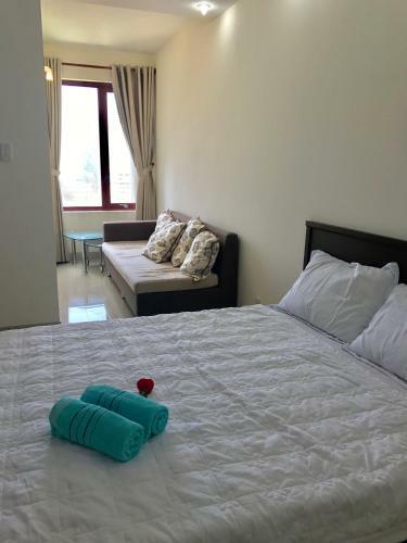 Three Bedroom Sea View Apartment