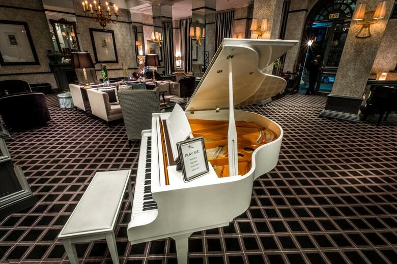 Hotel 54 On Bath