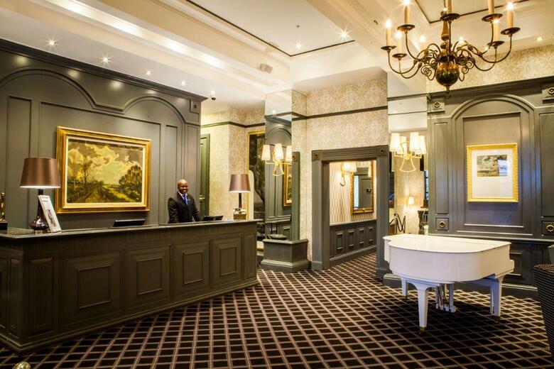Hotel 54 On Bath