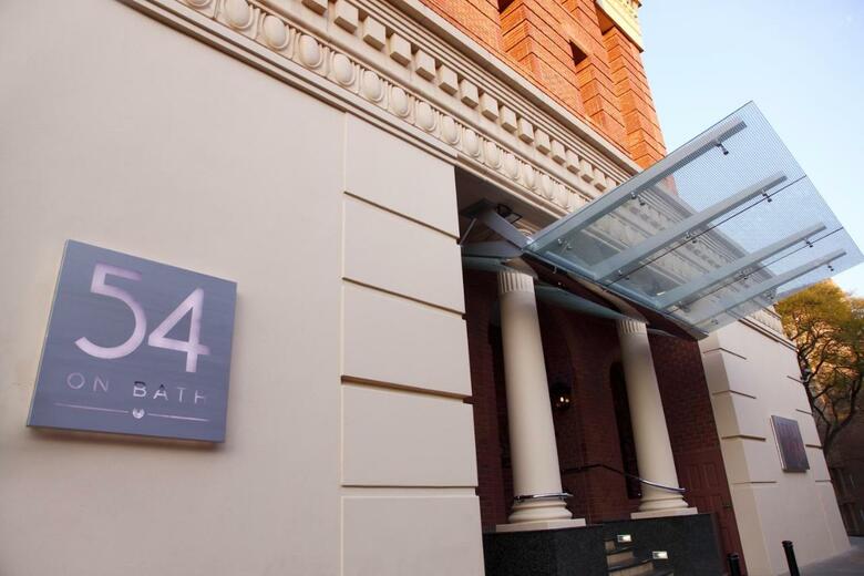 Hotel 54 On Bath