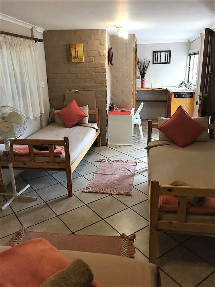 Jembjo's Knysna Lodge & Backpackers
