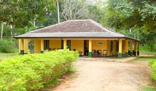 Hostal Dinora Holiday Bungalow
