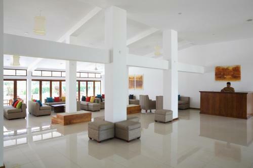 Hotel The Lakeside At Nuwarawewa