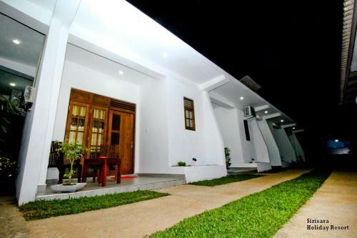Hostal Sirisara Holiday Resort