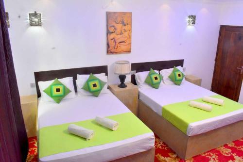 Hostal Blooming Holiday Resort