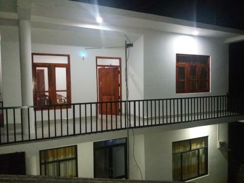 Kumudu Holiday Home