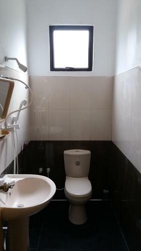 Kumudu Holiday Home