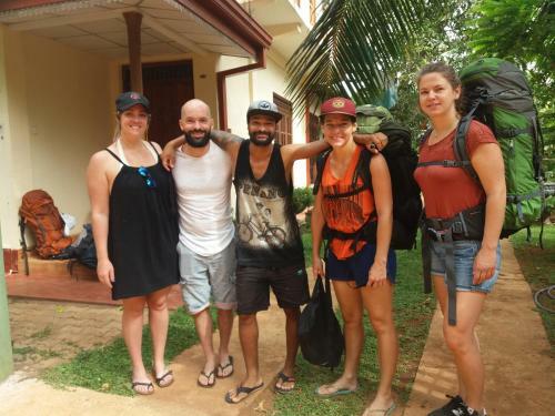 Kumudu Holiday Home