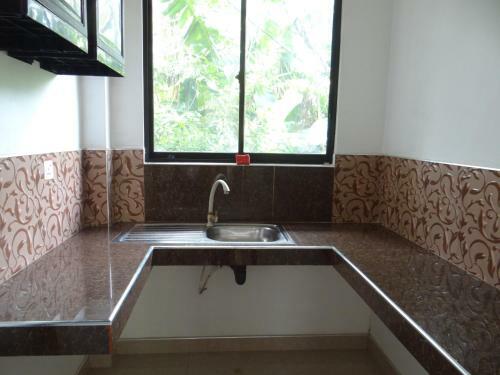 Kumudu Holiday Home