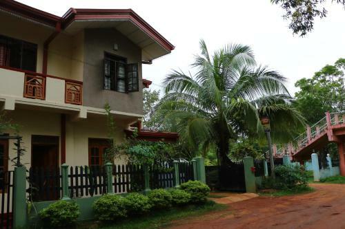 Kumudu Holiday Home