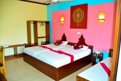 Triangle Hotel