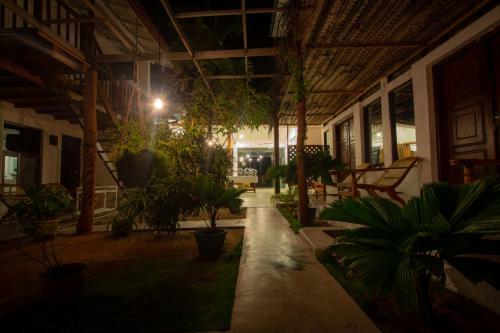 Hotel Water Edge Arugambay