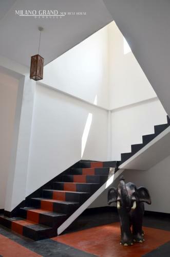 Hostal Milano Grand New Rest House