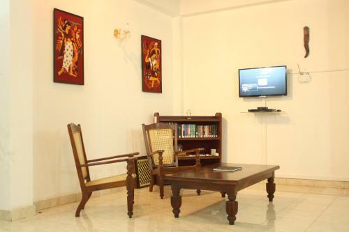 Hostal Riverside8on12