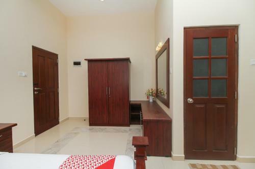 Hostal Oyo 579 Little Villa