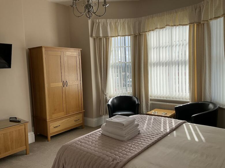 Hostal Glenora Guest House