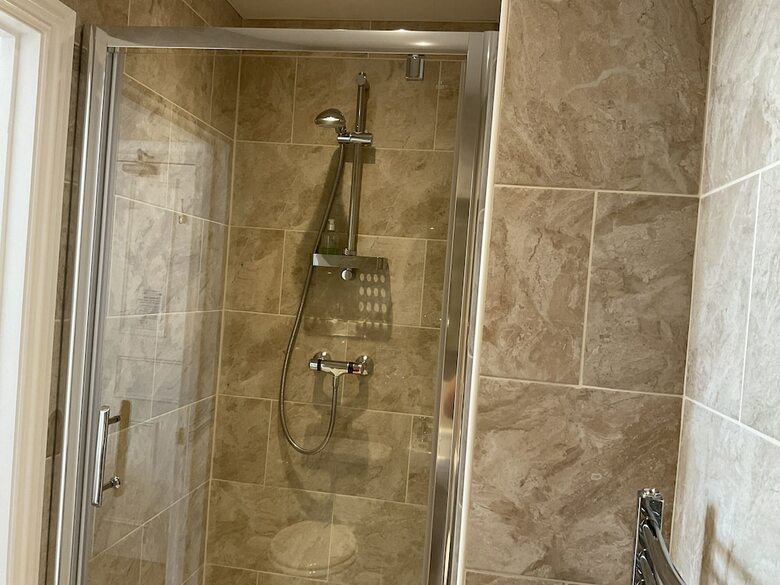 Hostal Glenora Guest House