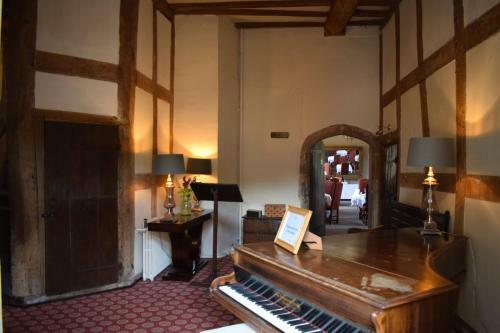 Mercure Telford Madeley Court Hotel